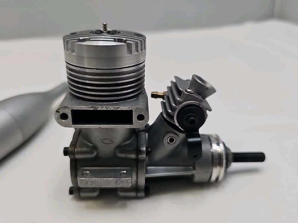 Rc Engine K&B 40 Model Airplane Engine With muffler
