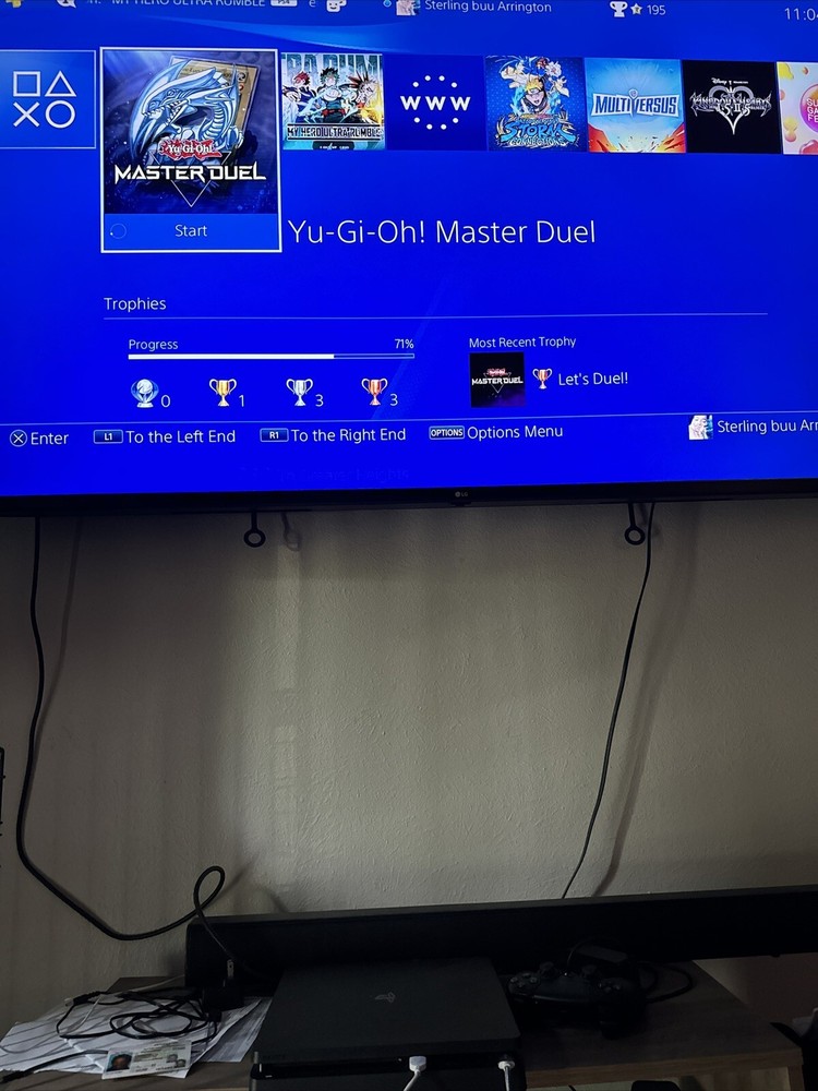 ps4 slim 500gb with Gold controller And Cords