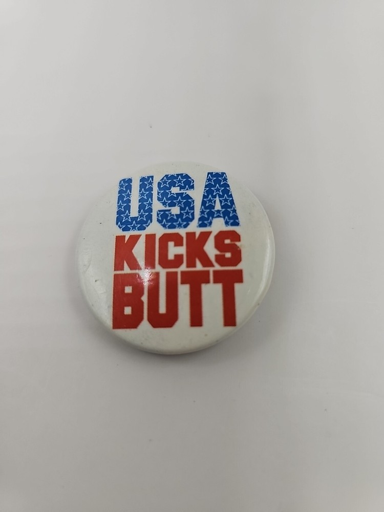 VINTAGE USA Kicks Butt Pin BUTTON PINBACK