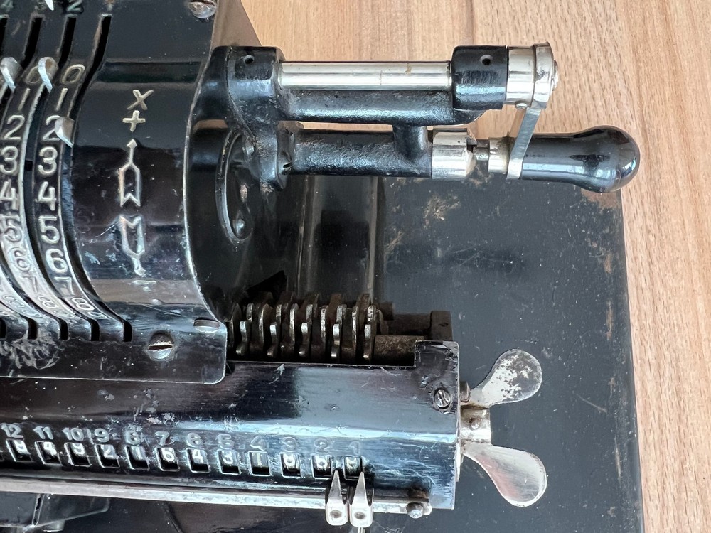 Felix Arithmometer. Mechanical Adding Machine USSR