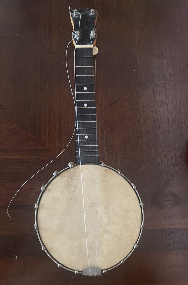 Antique Maybell Banjo Uke