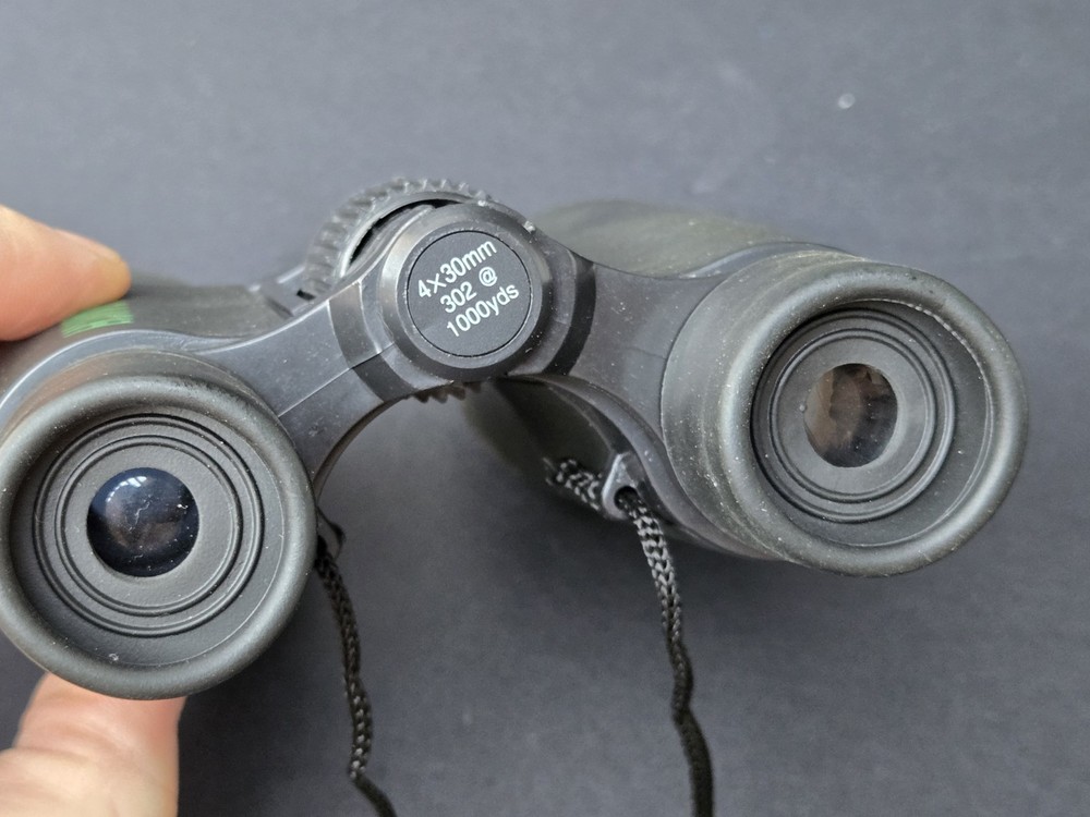 SKY RANCH Black Binoculars 4x30mm-1000yds