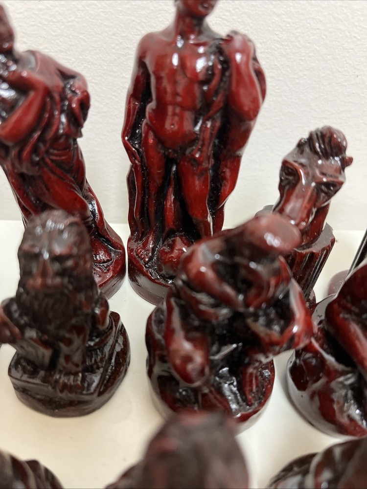 Michaelangelo Themed Figurines Resin Chess Set (32pieces)