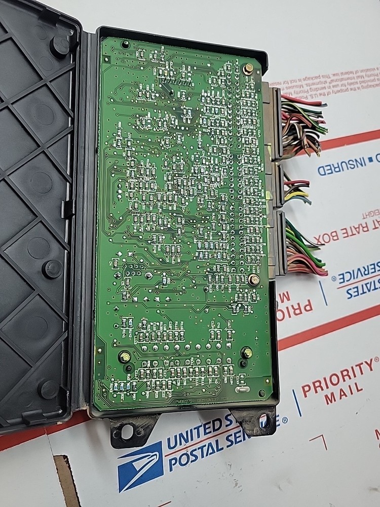 2000 FORD EXCURSION GEM MODULE ID#: YC3T-14B205-CE