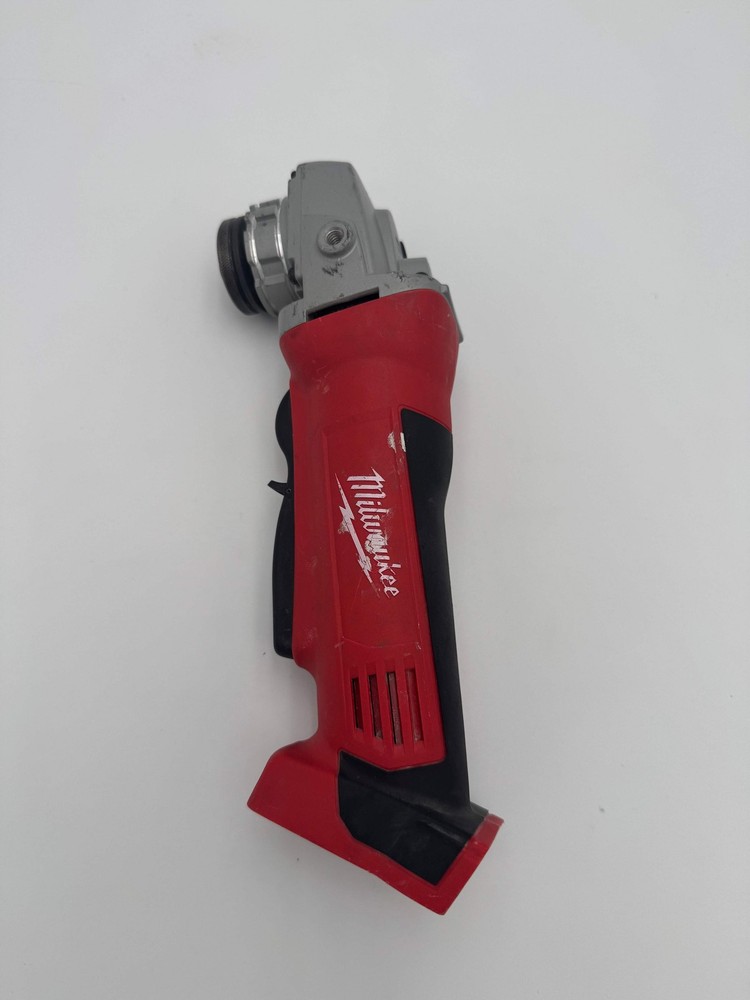 Milwaukee 4 1/2" Cut Off Grinder with Battery pack