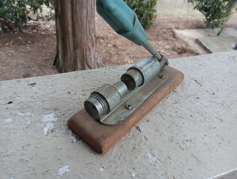 VINTAGE PECAN CRACKER NUT CRACKER