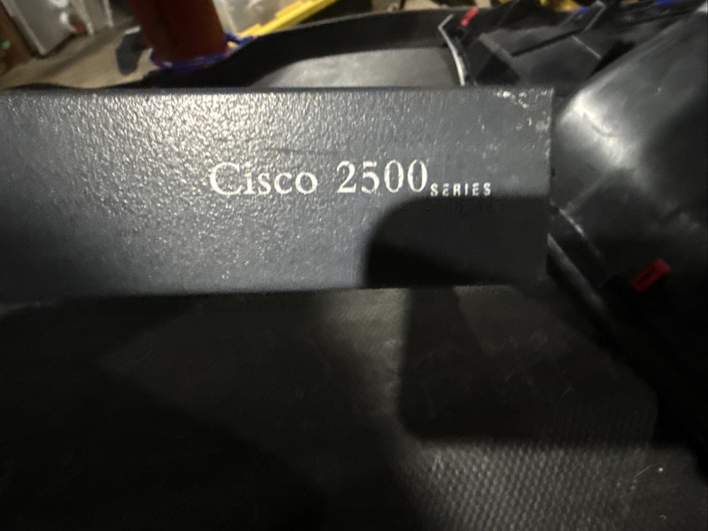 Cisco 2509 Router/Access Server with Octal Cable
