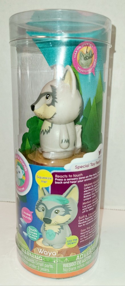 Hexbug Lil' Nature Babies Gray Wolf Waya with Keychain Attachment Interactive