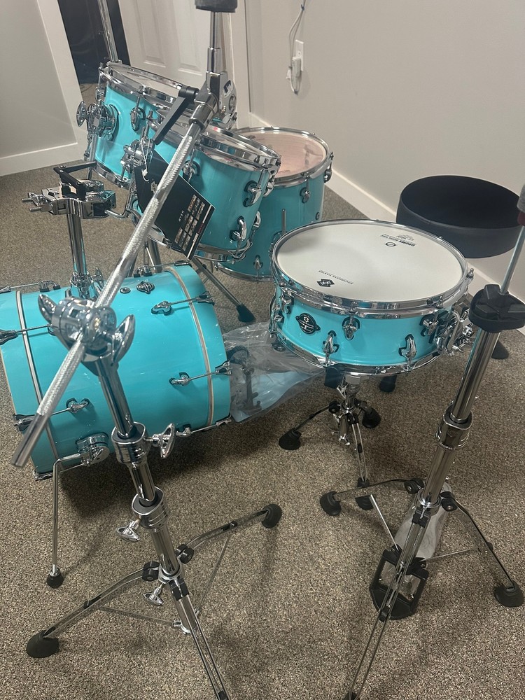SOUNDWAVE MASTER GALAXY TRAVELER SHELL PACK IN BLUE