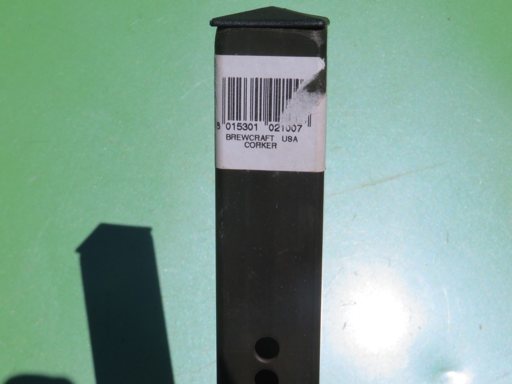 BREWCRAFT USA WINE BOTTLE CORKER PRESS CAPPER BLACK & ORANGE