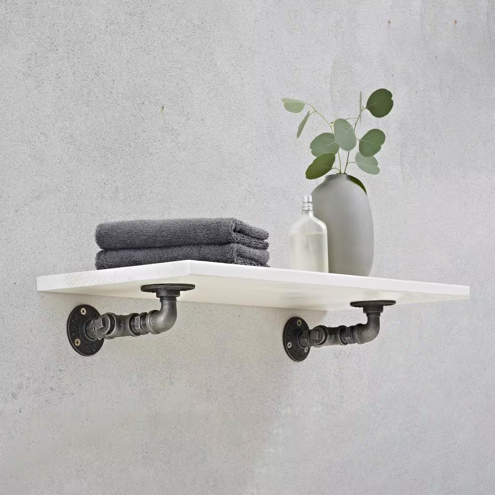 CAST 6.7 In. Cast Iron Shelf Bracket