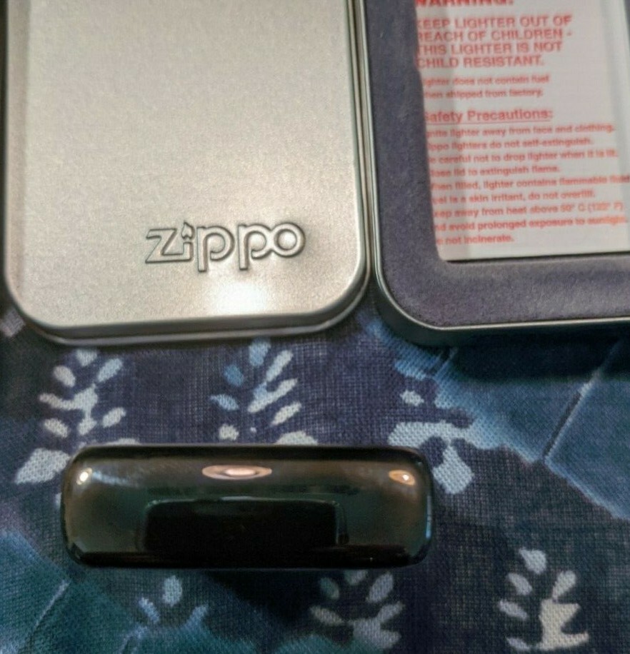 Sunburst ZIPPO Lighter New in Tin