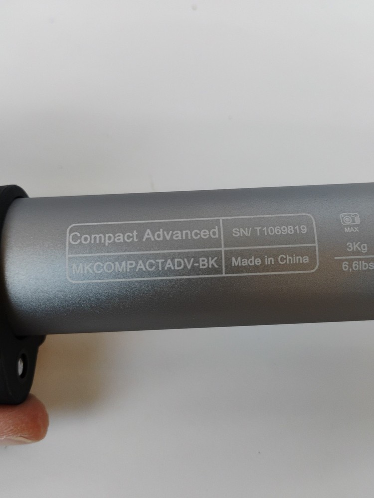 Manfrotto MKCOMPACTADV-BK Compact Advanced Tripod