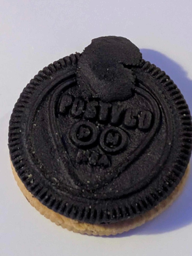 💎🤘 Ultra-Rare Post Malone Oreo Defect 🍪 – Pac-Man 🟡 Edition!!