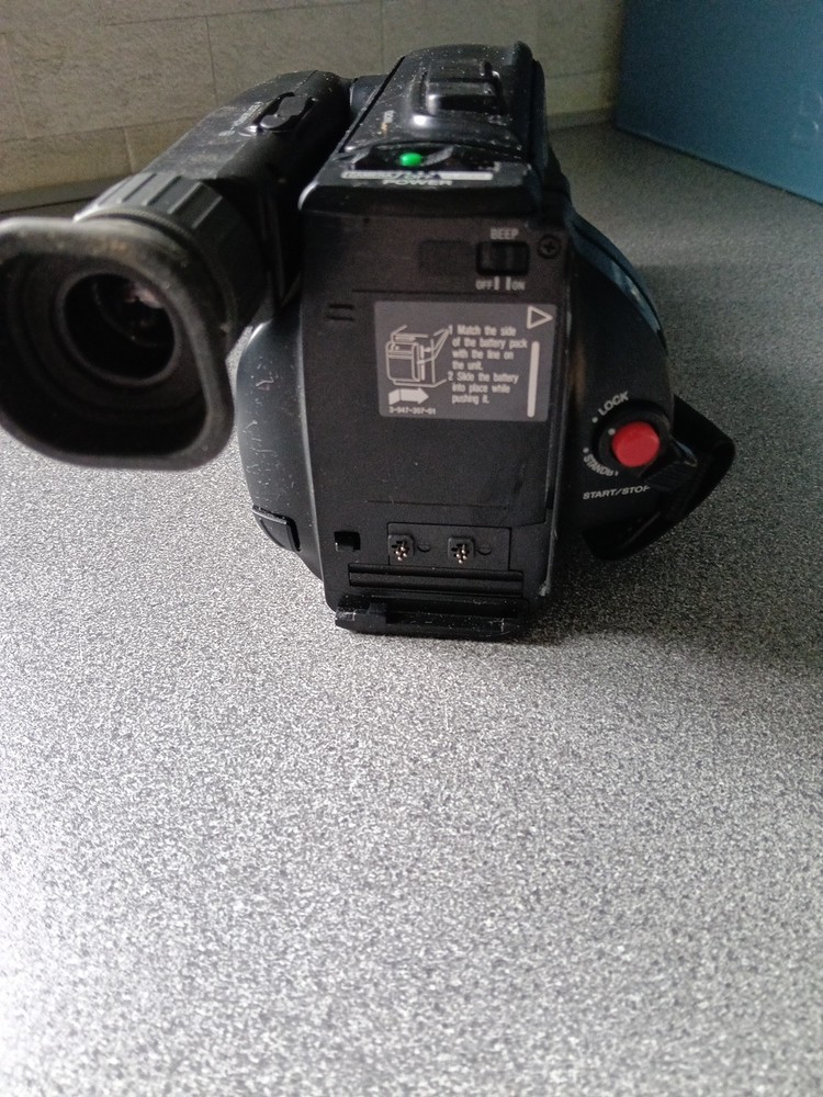Sony Video 8 Handycam CCD- FX300E Untested