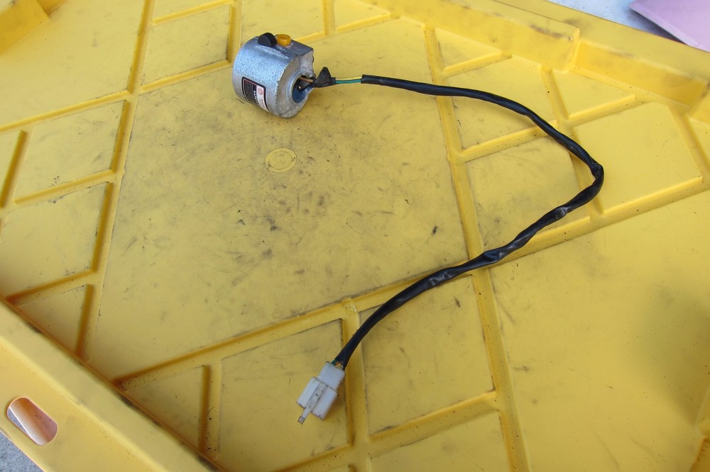 2009 PUMA 50 SCOOTER RIGHT HANDLEBAR SWITCH