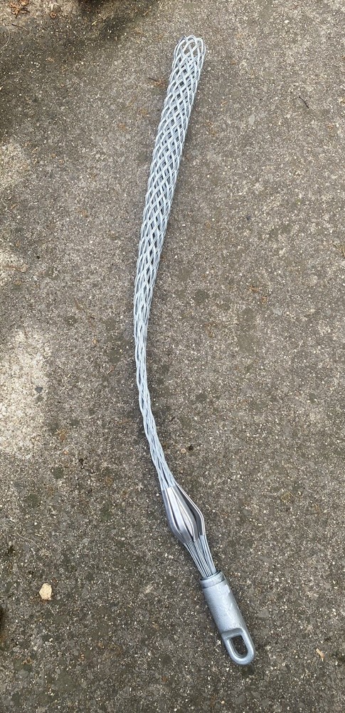 Klein Tools KPS300-2 Pulling Grip for 3 to 3.5-Inch Diameter 30-Inch Cable Pull