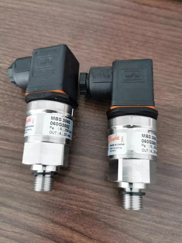 1pcs Danfoss Pressure Transmitter Sensor MBS3050 060G3582 0-250bar