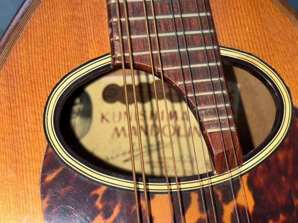 KUNISHIMA wood grain 8 string mandolin with case