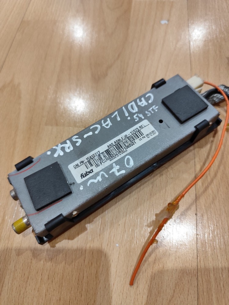 Cadillac SRX 2007/antenna Amplifier/15812017