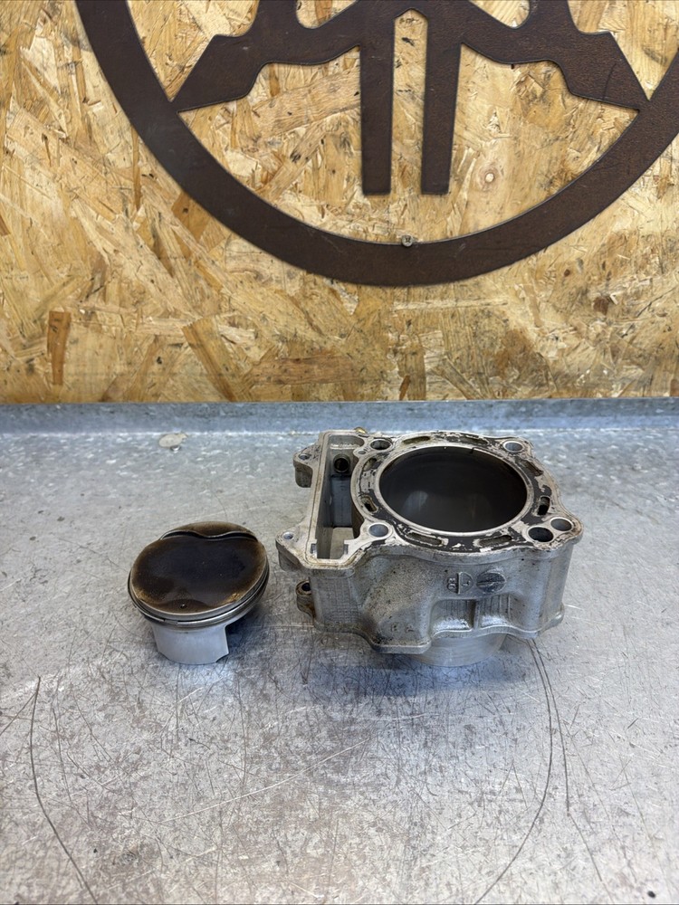 Suzuki Drz 400 E 2004 Barrel And Piston Good Condition