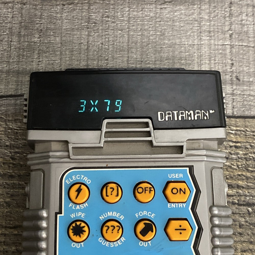 Vintage Texas Instruments DATAMAN Electronic Math Game Calculator 1970 Tested