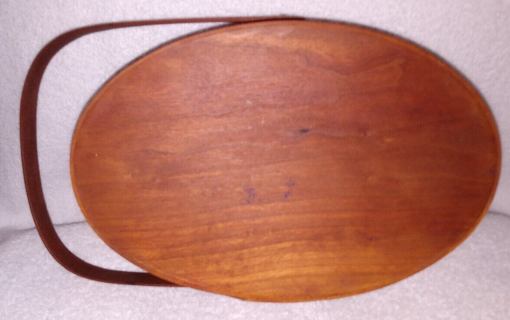Primitive Wood Shaker Style Basket W/Lid