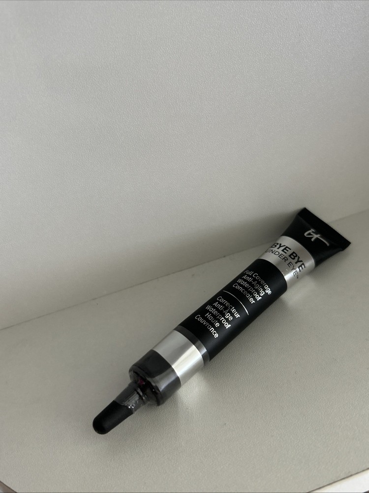 IT COSMETICS ~ BYE BYE UNDER EYE WATERPROOF CONCEALER ~ MEDIUM LIGHT MEDIUM