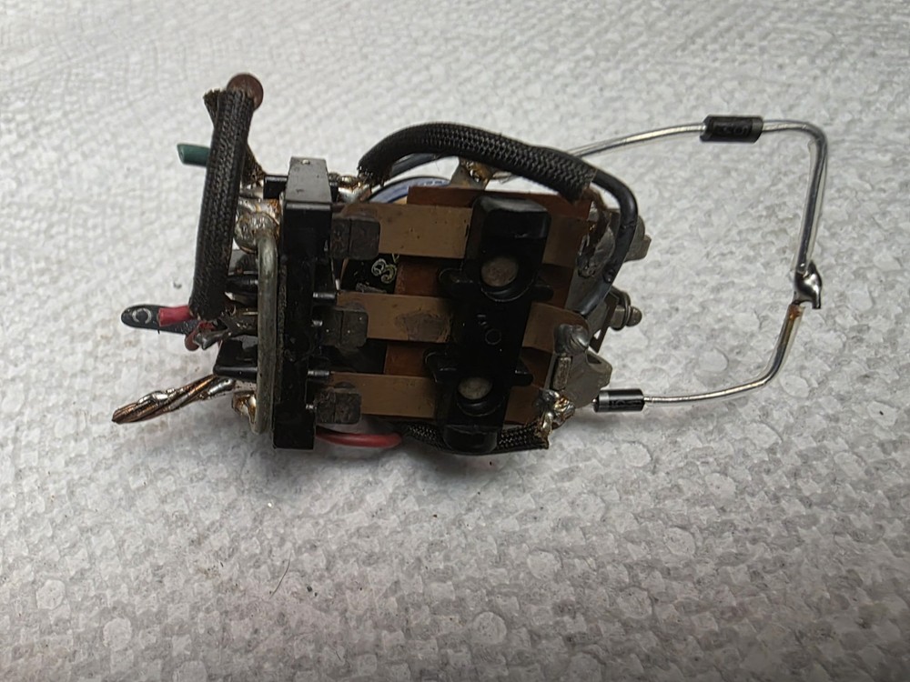 Heathkit SB-220 Amplifier Relay used