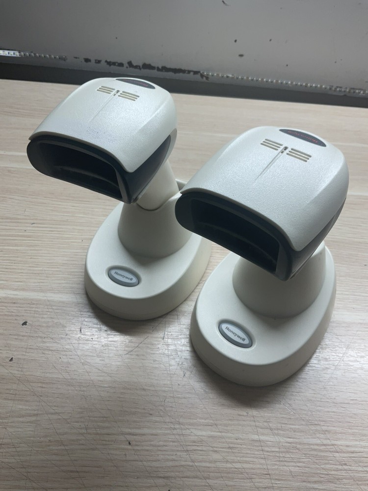 2 / Xenon Model: 1902) Handheld Barcode Scanners / 2 BASES / JUA686