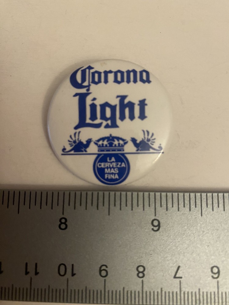 Corona Light Advertising Pin Back Button P38