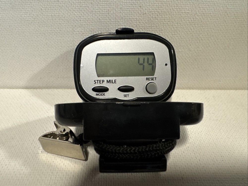 PERSONAL PEDOMETER NEW IN BOX BLUE CROSS BLUE SHIELD