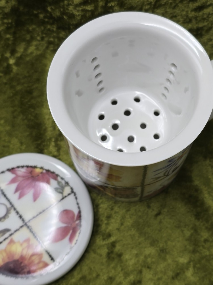 Ceramic Floral Teacup Infuser with Lid, Easy Clean, Nature Theme, Multicolor