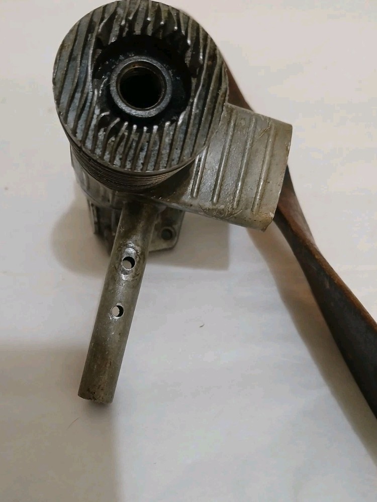 Bunch Model Airplane Co. Vintage Engine