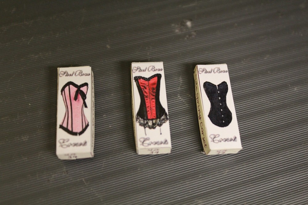 DOLLS HOUSE ( 3 CORSET BOXES
