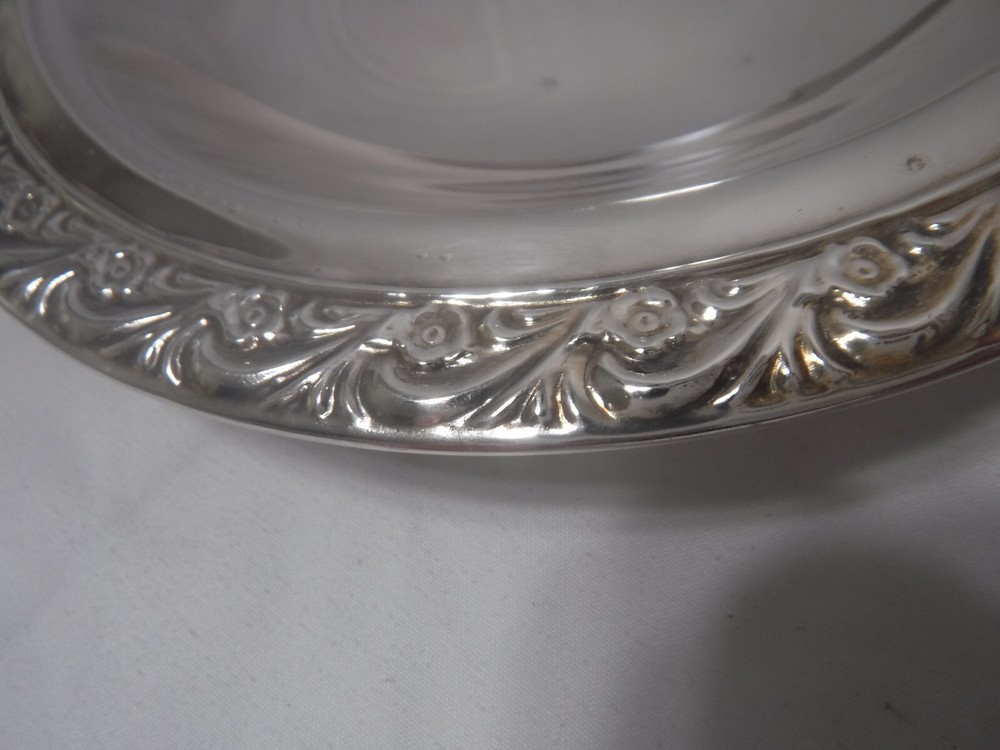 WM Rogers Silverplate Nut & Candy Dish Serving Saucer Floral Pattern 748