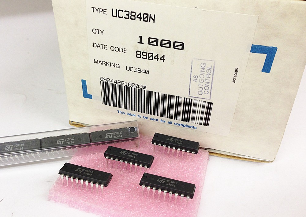 2 pieces UC3840N | PROGRAMMABLE OFF-LINE PWM CONTROLLER | DIP18 | STM