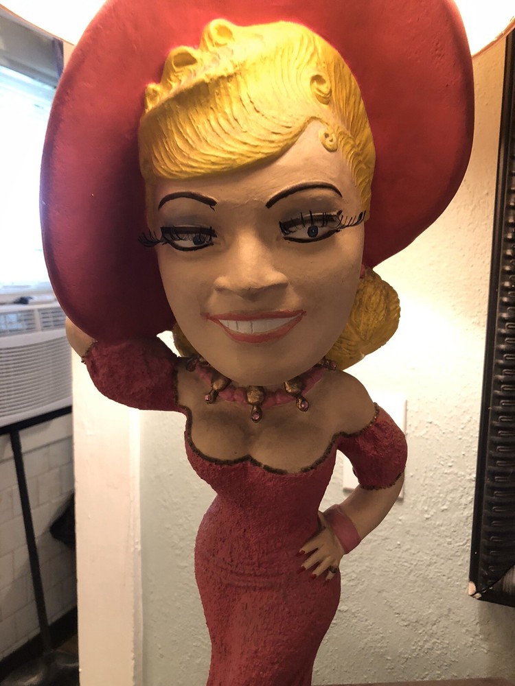 Mae West Ceramic Lamp