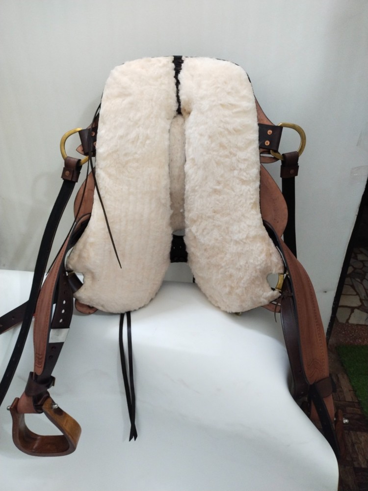 High Quality Australian Style Half Breed Aussie Leather Saddle 16".