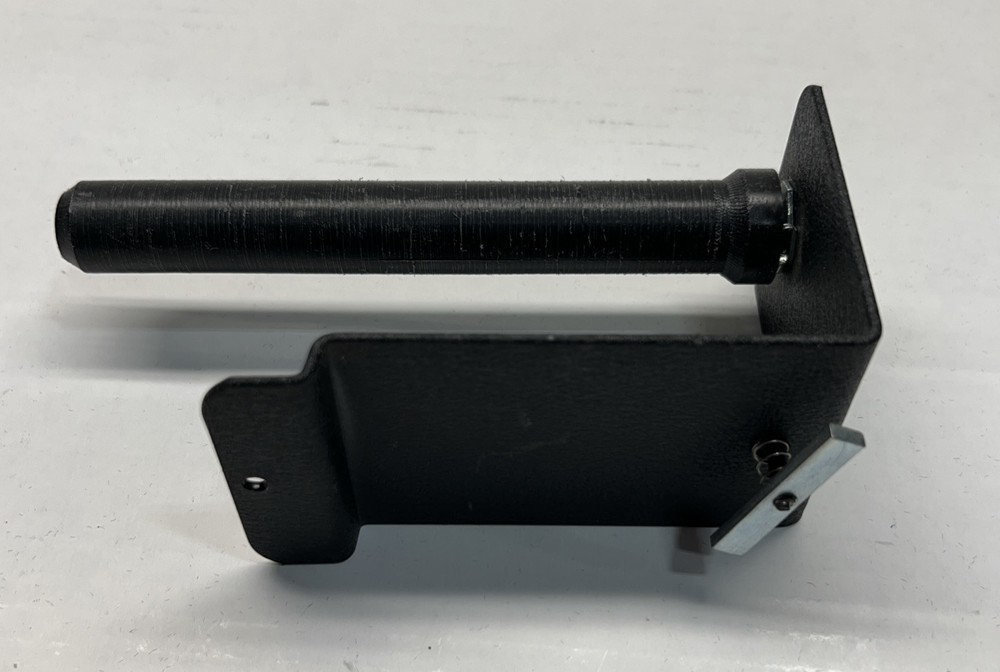 String Swing Flute Hanger - Secure Wall Mount for Display & Storage