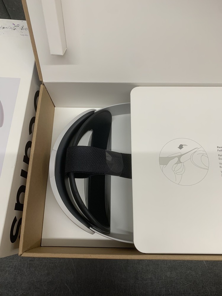 NIB Oculus Quest 2 Elite Strap for Enhanced Support and Comfort in VR