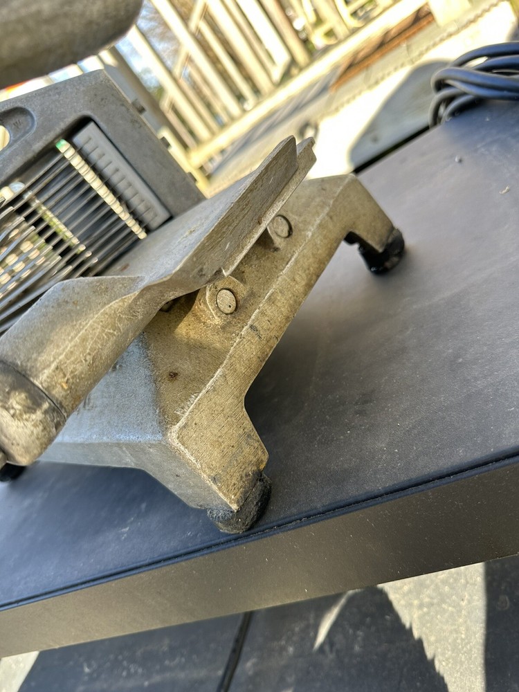 PRINCE CASTLE RESTAURANT ONION SLICER