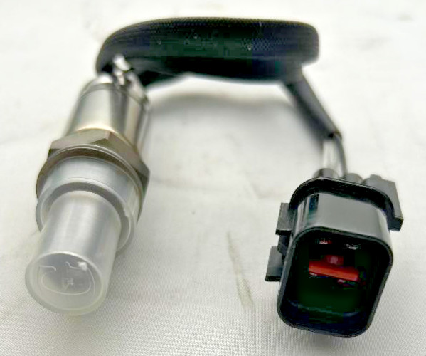 Oxygen Sensor CX13801 for Select Mitsubishi, Dodge, and Chrysler Models