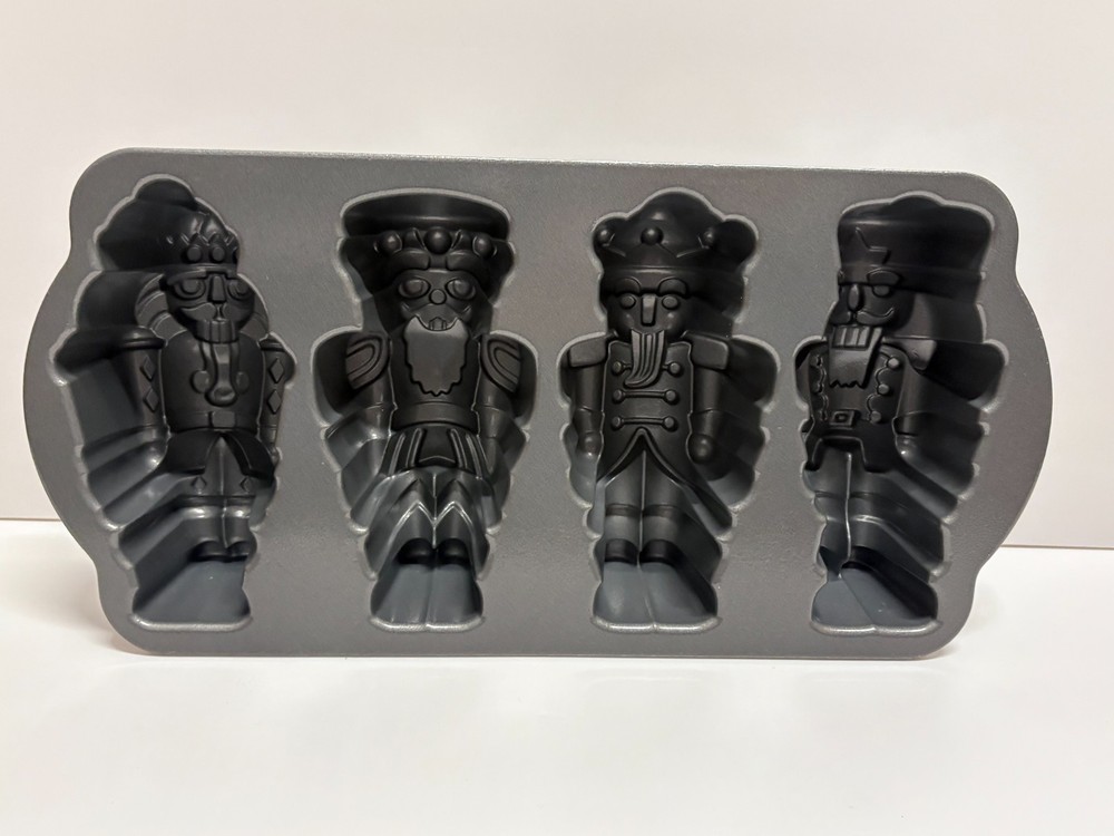 Nordic Ware NUTCRACKER Sweets Cast Cakelet Pan, 6 Cup Capacity, Silver NEW!