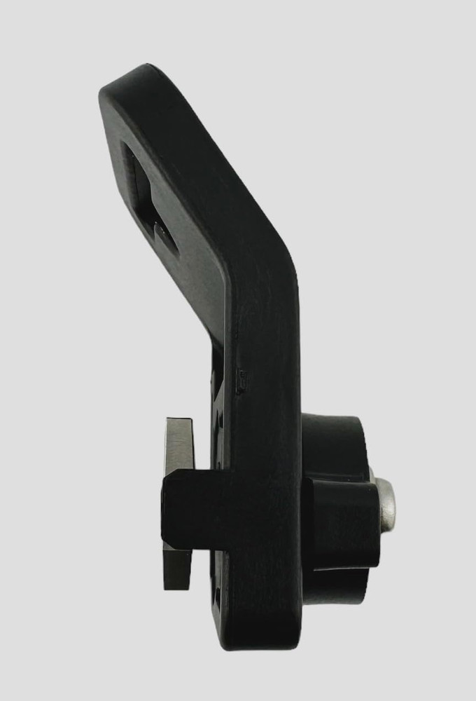 Lund Sporttrak Quick Release Bracket System for Easy Installation