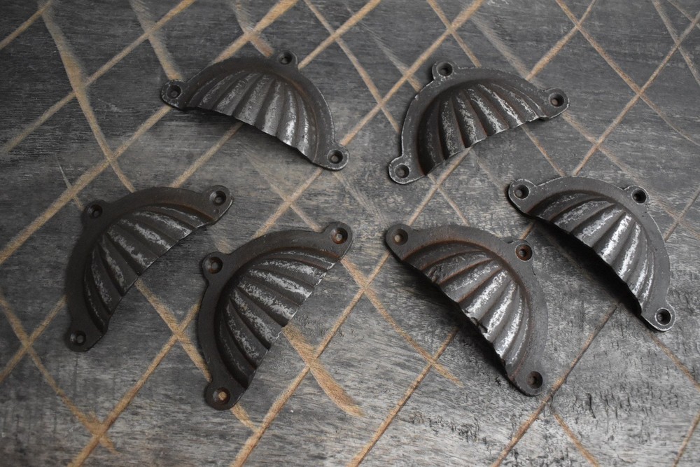 Vintage cast iron Cup cabinet drawer door knobs handles pull rustic 6 pcs