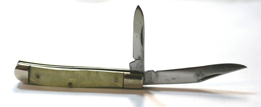 Vintage  Unknown Knife  2 Blade USA