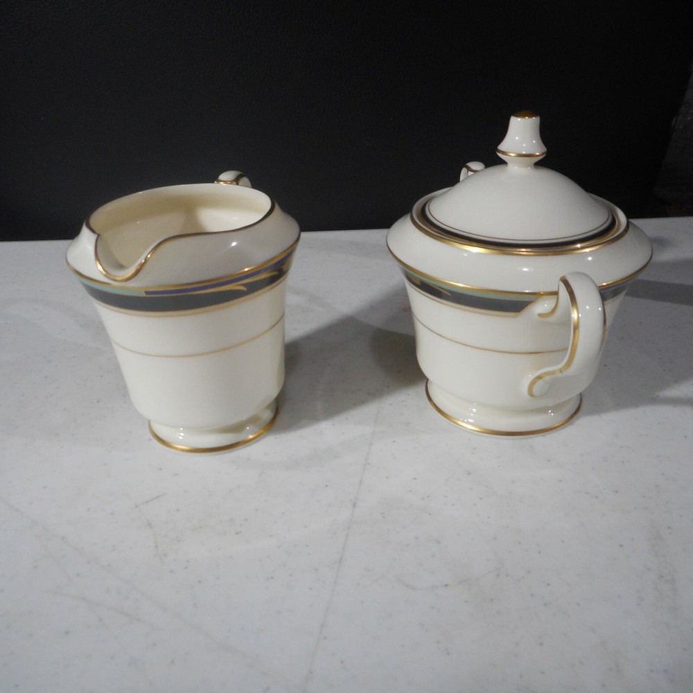 Mikasa Chatelaine LAN17 Fine Ivory Creamer and Sugar Bowl
