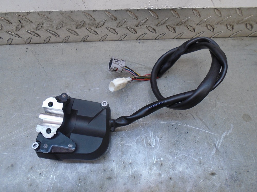2017 Triumph Trophy 1215 SE OEM AUDIO HANDLEBAR SWITCH VERY NICE