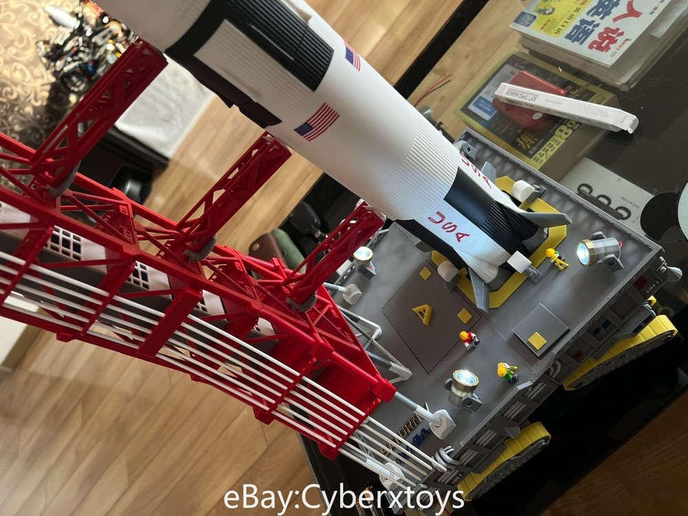 1/144 NASA Saturn V Rocket Launching Tower Frame Set Model Painted Light-up